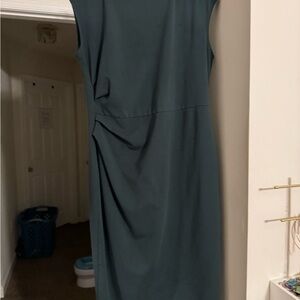Elegant Sleeveless Dark Green Dress